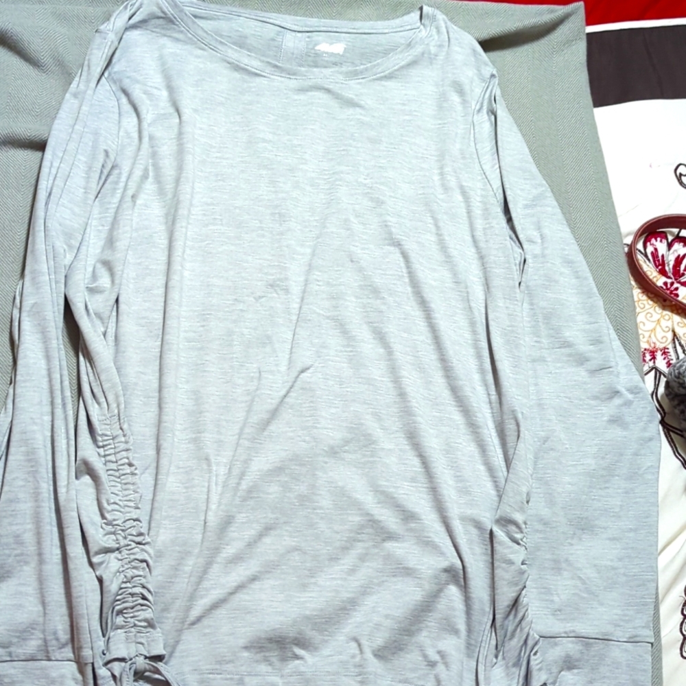 Avia athletic shirt